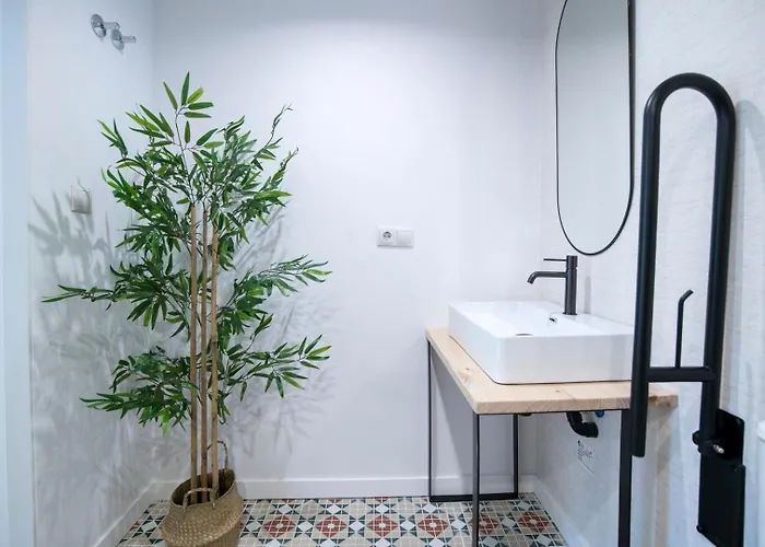 Apartament District Key - Valencia, Olimpia 2 *